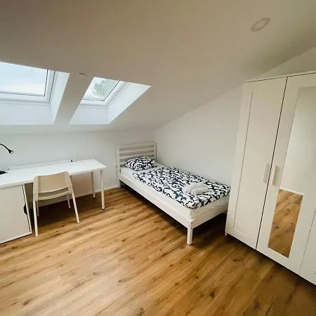 公寓 Rozna Rezidenca - Beautiful Attic For 6 People