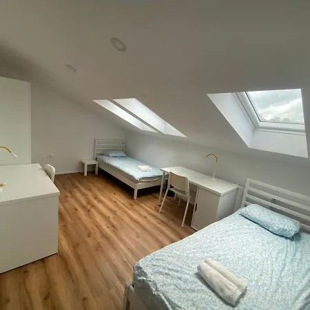 Apartman Rozna Rezidenca - Beautiful Attic For 6 People